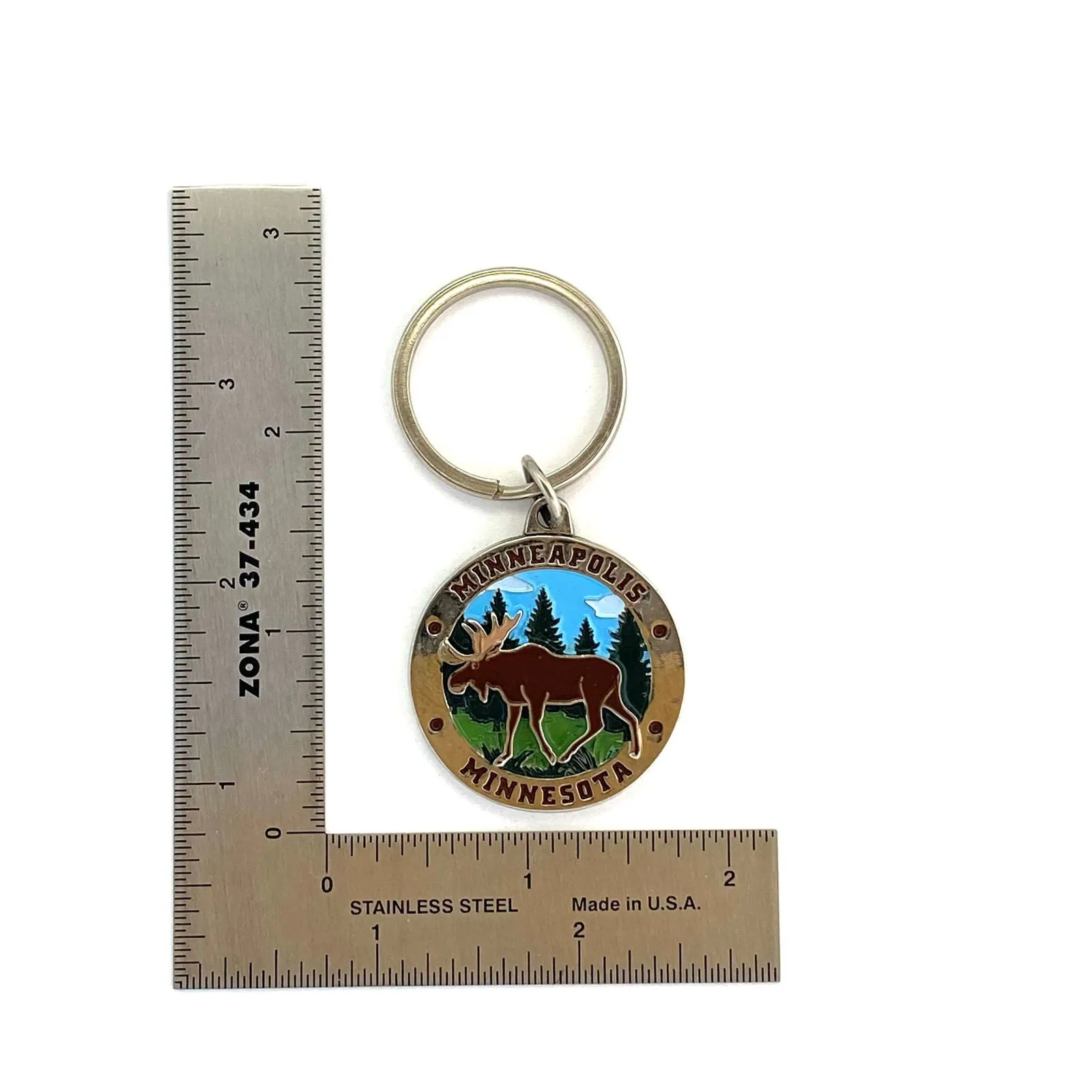 "Minneapolis Minnesota" Silvertone Metal Pendant Travel Souvenir Keychain